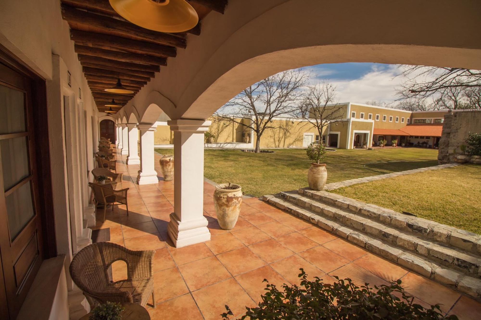 La Casona Del Banco Hotel Boutique Parras de la Fuente Luaran gambar